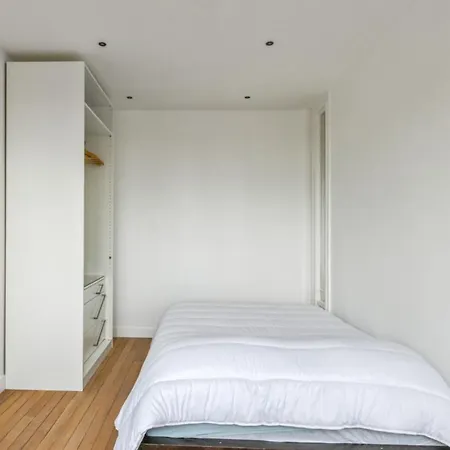 Charming Art Deco Flat In Central Lille
