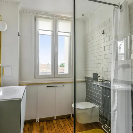 Charming Art Deco Flat In Central Daire *